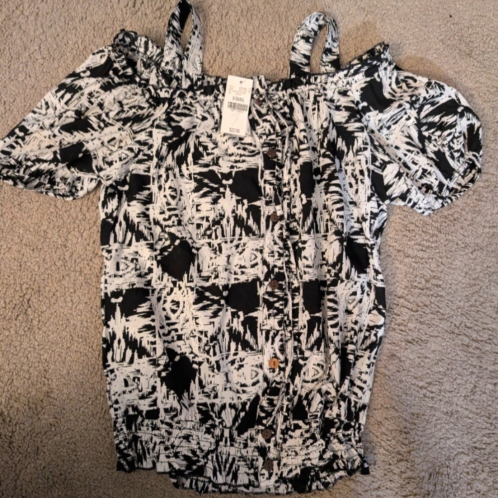 NWT Wet Seal Cold shoulder Blouse XS